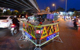 'Lô cốt' trên đường Nguyễn Xiển thu hẹp 3 m, người dân có thoát cảnh ùn tắc?