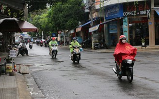 Nha Trang mưa lớn cận dịp nghỉ lễ 30.4 - 1.5