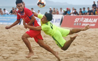 Tân binh “Vua phủi” ngậm ngùi mất vé chơi chung kết bóng đá bãi biển