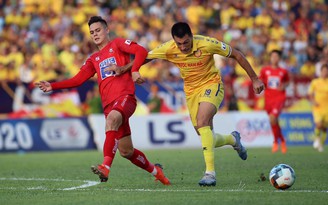 Vì sao Nam Định đứng đội sổ trên bảng xếp hạng V-League ?