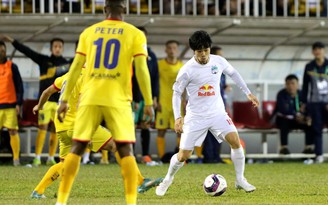 Các HLV đối mặt với khó khắn gì khi V-League trở lại?