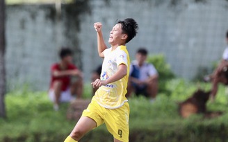 ‘Người mát tay’ đưa bóng đá trẻ Nghệ An vào bán kết U.15
