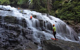 Quảng Bình - Điểm đến an toàn: Khám phá tour mới khe Nước Trong