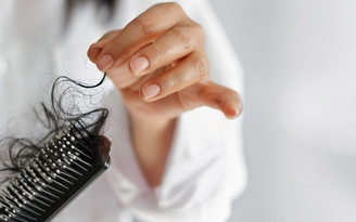 Rụng tóc ở nam, nữ giới: Nguyên nhân và cách khắc phục