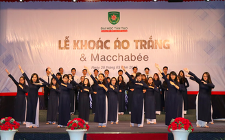 Đại học Tân Tạo long trọng tổ chức lễ Macchabee và lễ Khoác áo trắng