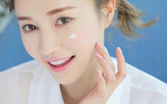 Kem dưỡng trắng da mặt nếu dùng thường xuyên có sao không?