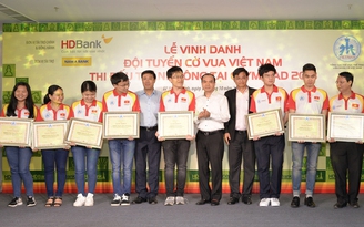 Nam A Bank thưởng 20.000 USD cho đội tuyển Cờ vua Việt Nam tại Olympiad 2018