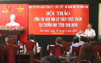 An toàn thực phẩm trong trường học