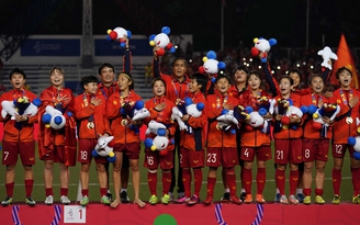 Vietcombank thưởng 500 triệu đồng cho đội tuyển bóng đá nữ vô địch SEA Games 30