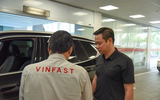 Trải nghiệm một giờ làm ‘thượng đế’ của VinFast khi bảo dưỡng xe