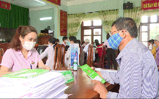 Ngân hàng chính sách xã hội đồng hành cùng người nghèo chống dịch Covid-19