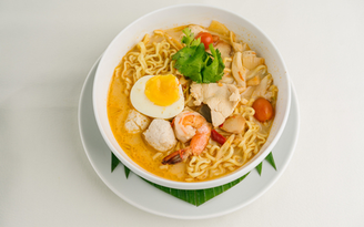 Rồi sẽ nhớ những tô mì cà ri mùa ‘nghỉ Corona’…
