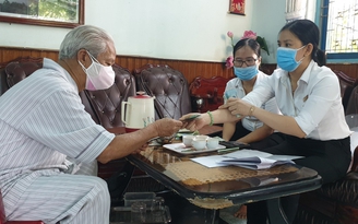 BHXH Ninh Thuận: Đến tận nhà trả lương hưu