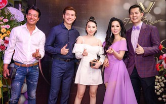 Sao Việt đến chúc mừng Hoa hậu Vivian Trần - Nam vương Hải Quân khai trương spa