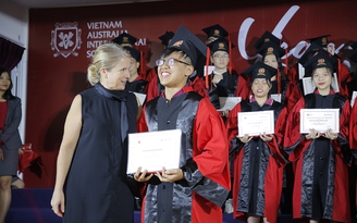Học sinh VAS nhận học bổng hơn 40 tỉ đồng