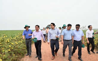 Tân Bộ trưởng NN&PTNT Lê Minh Hoan đến thăm Nông trường Thành Long tại tỉnh Tây Ninh
