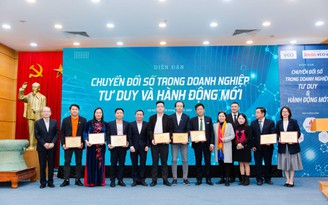 FPT Long Châu là chuỗi nhà thuốc được vinh danh Doanh nghiệp chuyển đổi số tiêu biểu