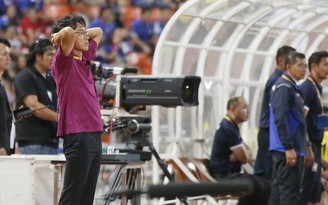 Đội tuyển Việt Nam thua, HLV Miura để U.23 chờ dài cổ