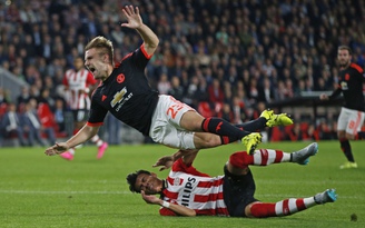 Luke Shaw phải mổ lần 2 và cần điều trị tâm lý