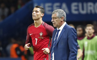 HLV Bồ Đào Nha vẫn tin tưởng giao Ronaldo đá 11m