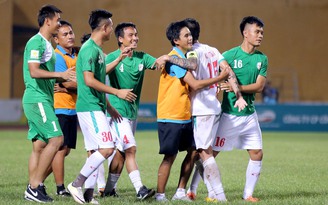 CLB TP.HCM thăng hạng V-League trước 3 vòng đấu