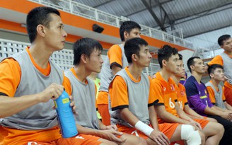 Tuyển futsal Việt Nam: Chờ cơm chị nuôi tại Colombia