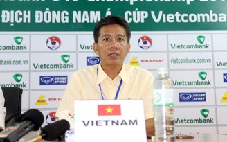 HLV Hoàng Anh Tuấn: 'Vài trận ở V-League so với World Cup, cái nào giá trị hơn?'