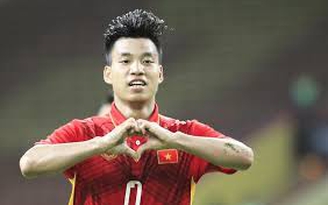 Văn Thanh chia tay AFF Cup, thầy Park lo sốt vó