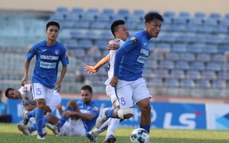 Mạc Hồng Quân giúp Than Quảng Ninh đánh bại cựu vương V-League