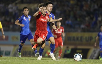 V-League 2019: HAGL 'giúp' Quảng Nam có chiến thắng đầu tiên