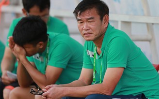 HLV Phan Thanh Hùng nói gì việc Than Quảng Ninh cho 3 cầu thủ về Hải Phòng