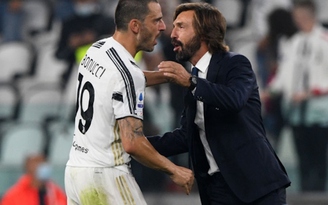 Học trò và đối thủ hết lời khen Pirlo sau màn ra mắt Juventus