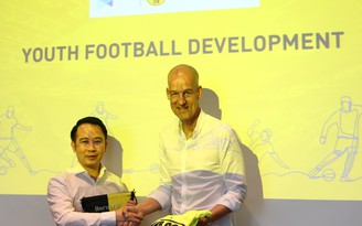 GĐĐH Carsten Cramer: 'Borussia Dortmund quyết tâm xây học viện bóng đá trẻ tại Việt Nam'