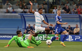 Chelsea sốc nặng sau cú sẩy chân không tưởng trước Dinamo Zagreb