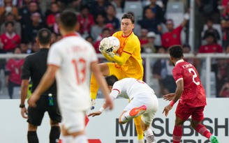 Đặng Văn Lâm chưa ăn mừng, dù phá sâu kỷ lục AFF Cup