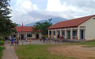 Đắk Lắk: Phong tỏa một trường học sau khi 2 học sinh test nhanh dương tính Covid-19