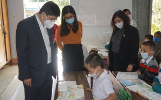 Đắk Lắk: Gần 450 giáo viên và học sinh nhiễm Covid-19 khi học trực tiếp