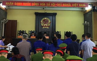 Xét xử vụ gian lận điểm thi ở Sơn La: Vắng mặt nhiều người làm chứng