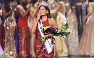 Cả 3 lần đăng quang Miss Universe, Hoa hậu Mexico đều mặc trang phục đỏ