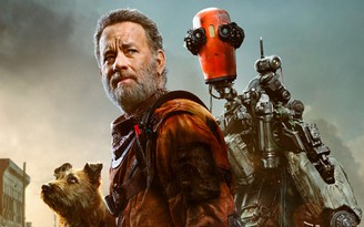 'Finch': Phim thảm họa, sinh tồn có Tom Hanks đóng chính tung trailer
