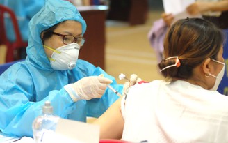Cử tri Đà Nẵng kiến nghị Chính phủ tăng lượng vắc xin phân bổ cho thành phố