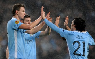 Man City mang đội hình một sang Việt Nam du đấu