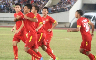 U.19 Việt Nam bày tỏ quyết tâm qua... lưu bút