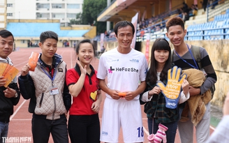 Cựu danh thủ của bóng đá Việt Nam kêu gọi xóa nạn bạo hành gia đình