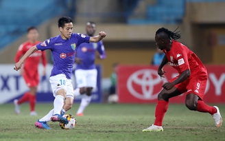 Samson trở lại, Hà Nội FC vẫn bị B.Bình Dương cầm hòa tại Hàng Đẫy