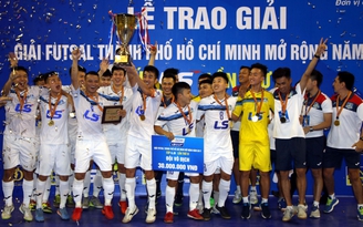 Thái Sơn Nam hoàn tất cú hattrick trong năm 2017