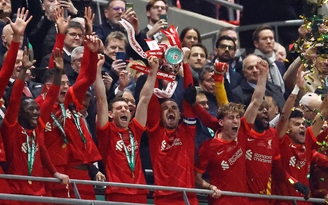Cúp Liên đoàn Anh: Liverpool đăng quang sau loạt sút luân lưu