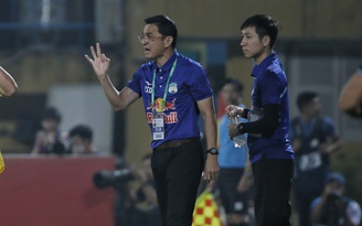 HAGL 8 trận không biết thắng, HLV Kiatisak nói về chiếc ‘ghế nóng’ ở tuyển Việt Nam