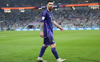 Messi và... nghệ thuật đi bộ