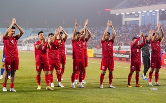 Mua vé xem tuyển Việt Nam đá chung kết AFF Cup 2022: Người cười, người 'khóc'
